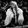 Kép 1/2 - Suki Waterhouse - Loveland