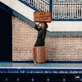 MALIA - ONE GRASS SKIRT TO LONDON (2LP)