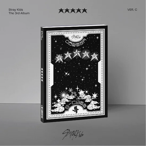 STRAY KIDS - 5 -STAR: THE THIRD ALBUM (1CD, 4 RANDOM VERSION, LIMITED EDITION, 104 PG PHOTOBOOK)